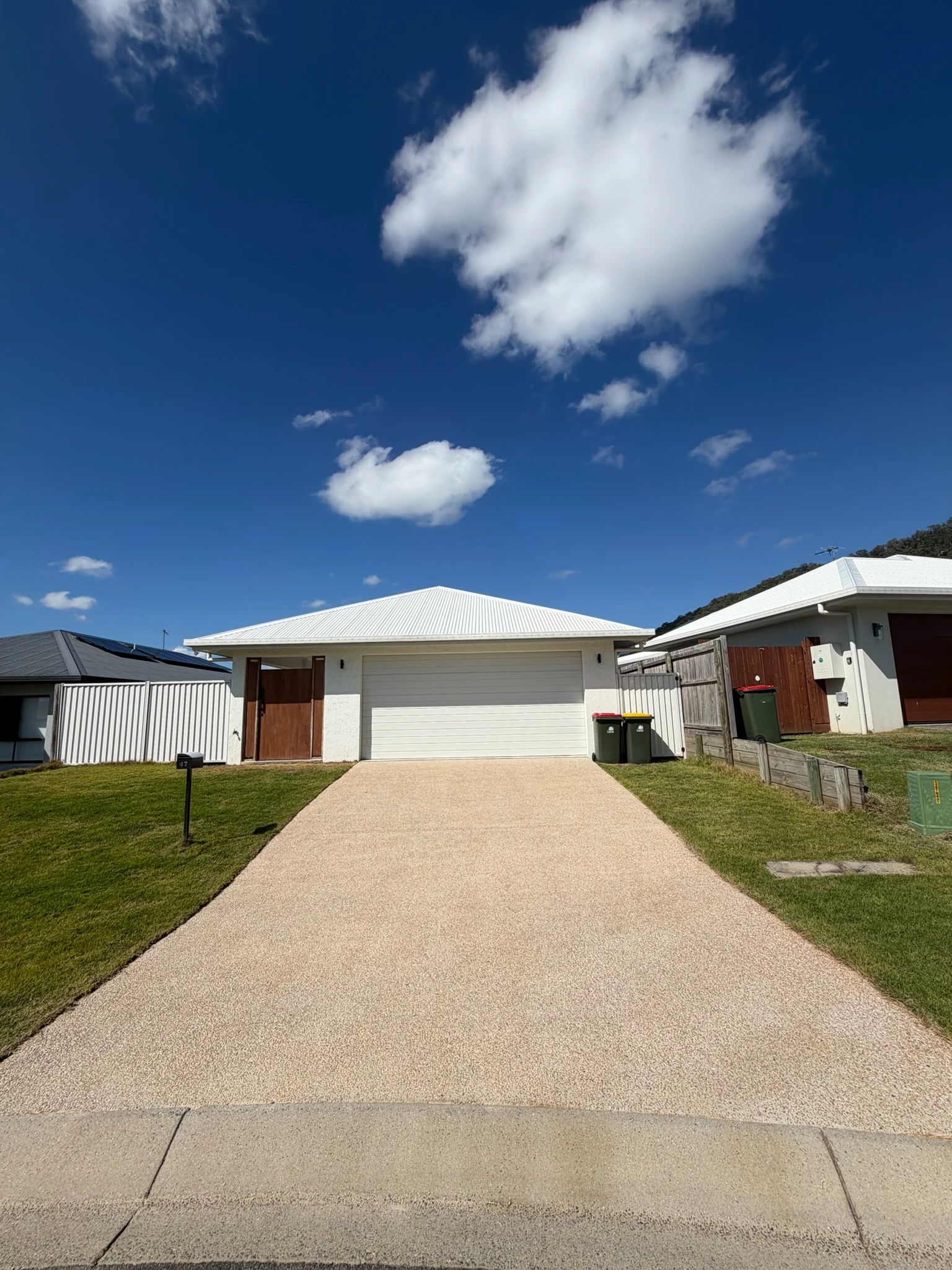 A Cairns driveway after a Wet Dream pressure clean